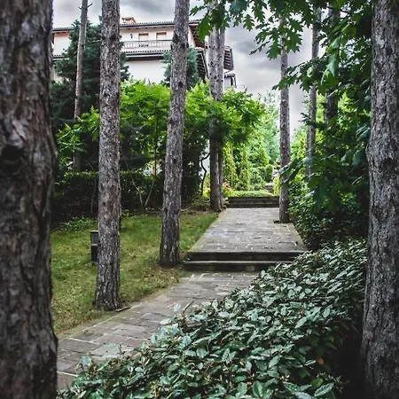 Marina Hills 公寓 索佐波尔