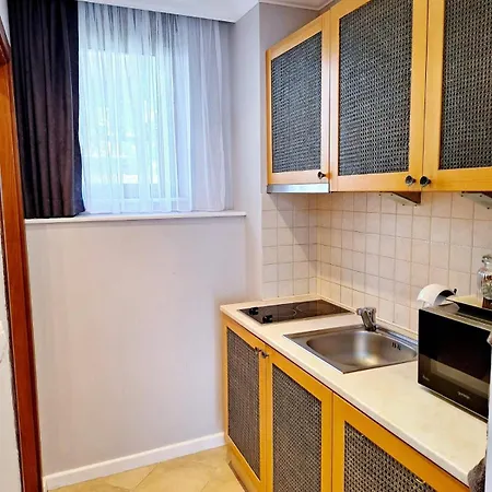 Marina Hills 소조폴