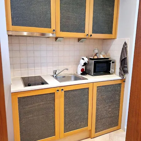 Marina Hills 아파트